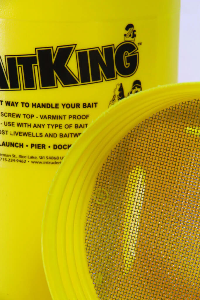BAITKING - BAIT KEEPER - BAIT BUCKET up close