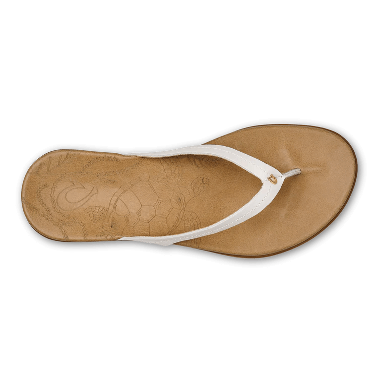 OLUKAI WOMEN'S HONU SANDAL - BRIGHT WHITE/GOLDEN SAND TOP