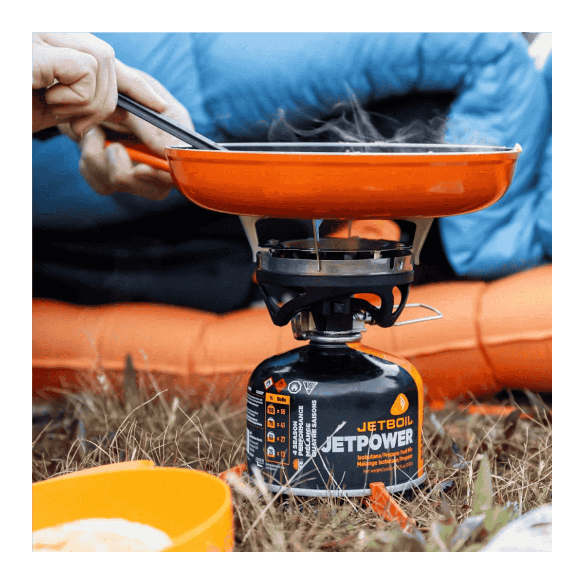 JETBOIL JET POWER FUEL 230GR - FRONT VIEW (IN USE)