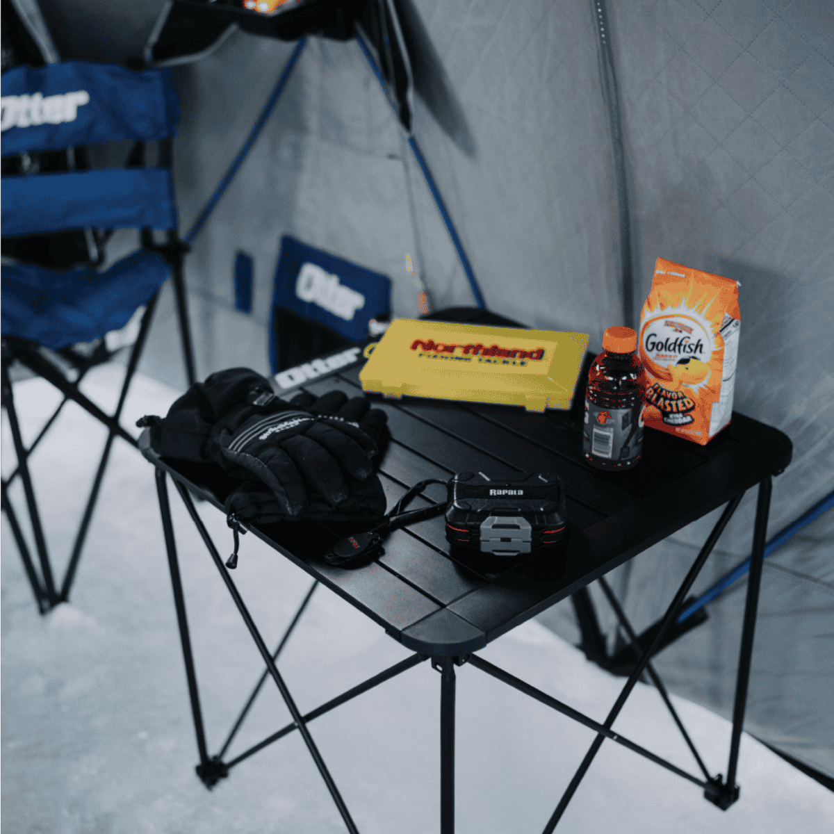 OTTER OUTDOORS DELUXE ALUMINUM ROLL TOP TABLE - LIFESTYLE IMAGE 2