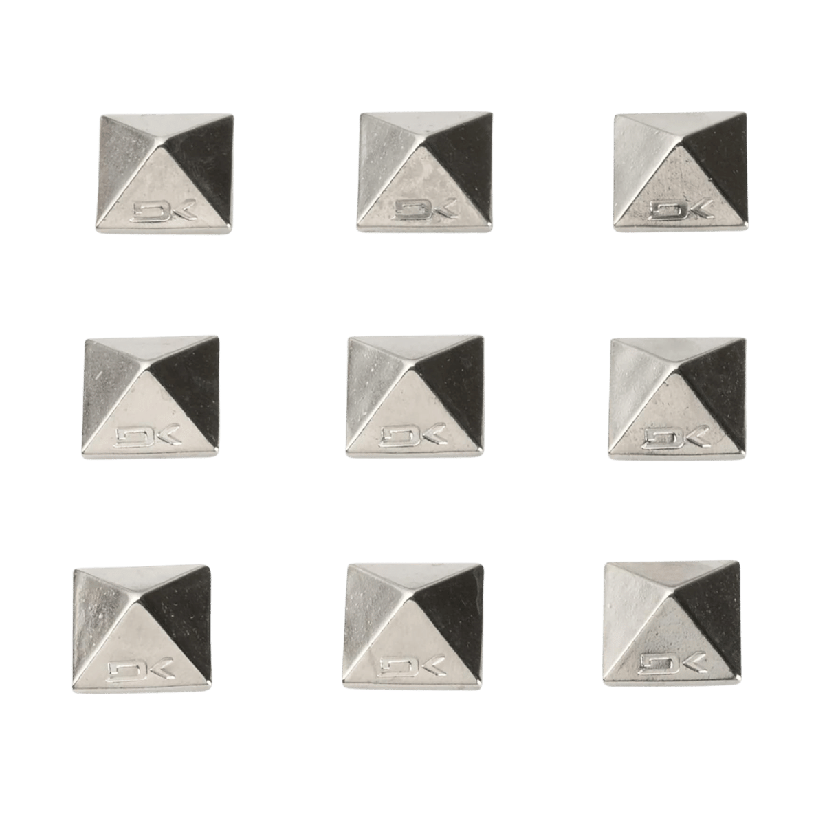DAKINE PYRAMID STUDS STOMP PAD_CHROME
