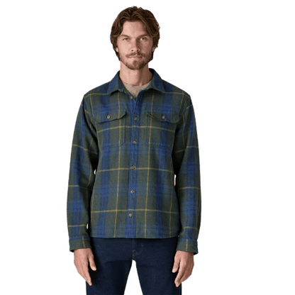 PATAGONIA 7990 MENS FJORD LOFT SHIRT - SUNKEN BLUE
Front View