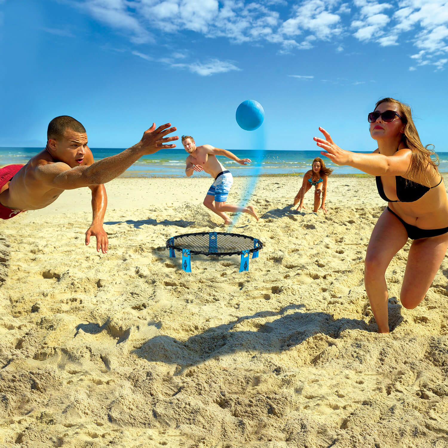 SPYDERBALL - SPIKEBALL SET being used on the beach