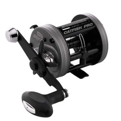 ABU GARCIA AMBASSADEUR CATFISH PRO REEL 5.3:1 GEAR RATIO - TOP SIDE VIEW