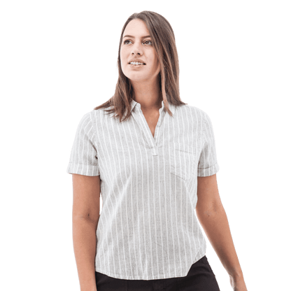 AVENTURA WOMEN'S BREEZY POPOVER CAMP SHIRT - EGRET_FRONT ANGLE 2