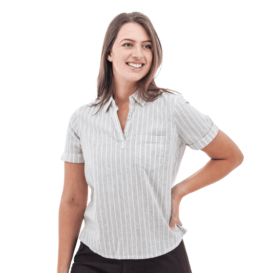 AVENTURA WOMEN'S BREEZY POPOVER CAMP SHIRT - EGRET_FRONT ANGLE