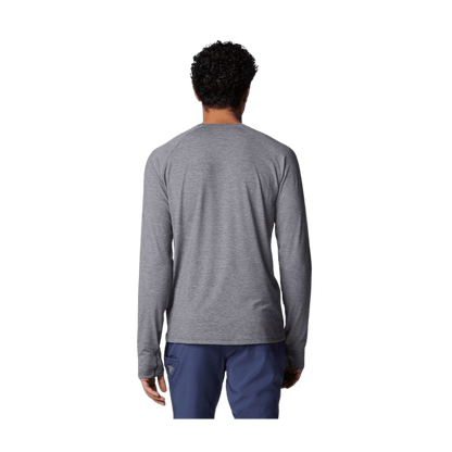 COLUMBIA MEN'S PFG UNCHARTED LONG SLEEVE SHIRT - SHARK HEADER - BACK VIEW