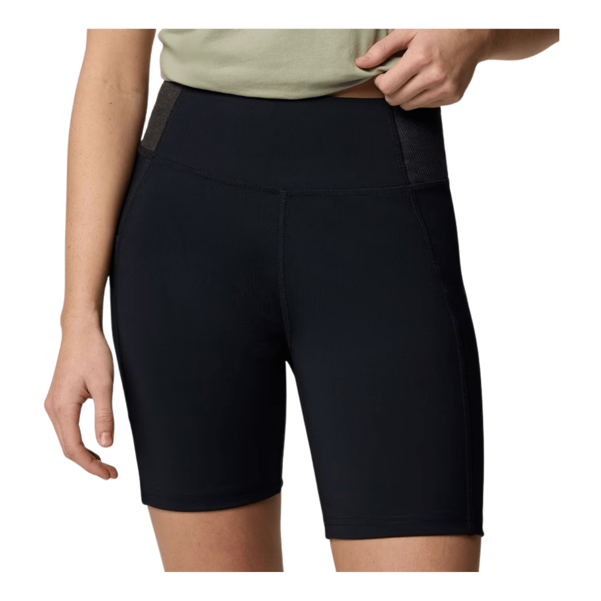 COLUMBIA WOMEN'S BOUNDLESS TREK 1/2 TIGHTS 7" - BLACK - CLOSE-UP VIEW 