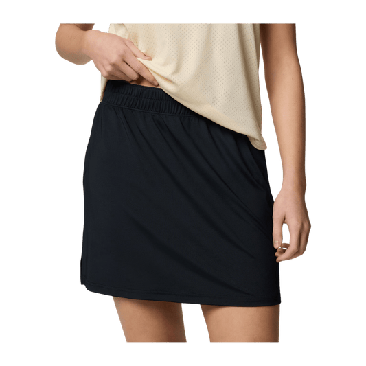 COLUMBIA WOMEN'S CHILL RIVER SKORT - BLACK - FRONT VIEW