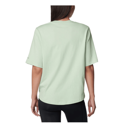 COLUMBIA WOMEN'S NORTH CASCADES RELAXED TEE SHIRT - SAGE LEAF FLORAL - BACK VIEW