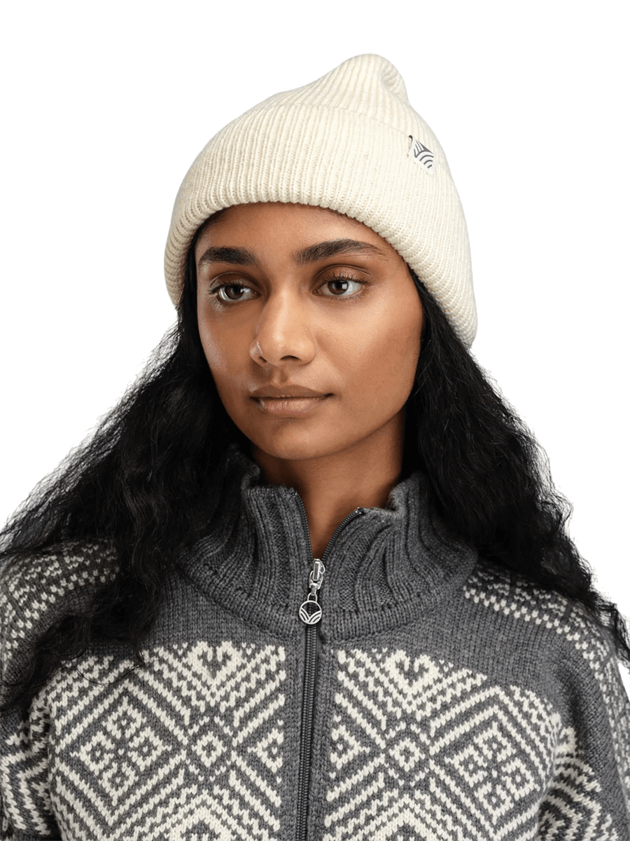 DALE OF NORWAY BOUVET BEANIE HAT - OFFWHITE with female model