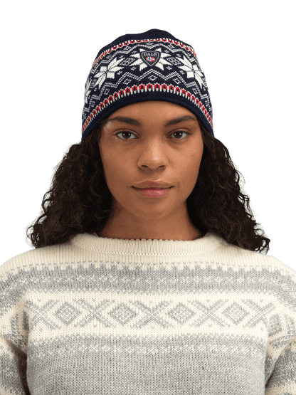 DALE OF NORWAY GARMISCH HAT - OFFWHITE RED woman model