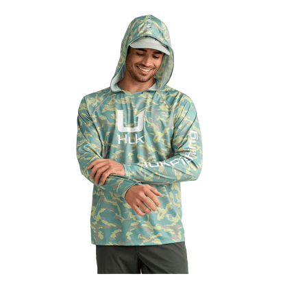 HUK ICON PERFORMANCE HOODIE - SEAGRASS CAMO - HOODED VIEW