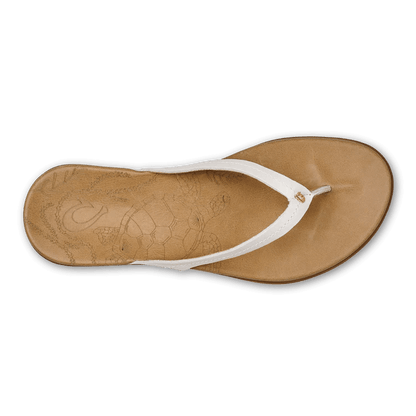 OLUKAI WOMEN'S HONU SANDAL - BRIGHT WHITE/GOLDEN SAND TOP