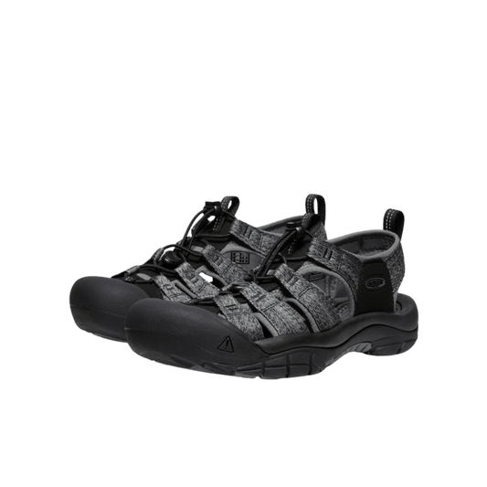 KEEN MEN'S NEWPORT H2 SANDAL – BLACK/STEEL GREY – FRONT ANGLED PAIR VIEW