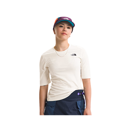 NORTHFACE_WOMEN_LIGHTRANGE_SHADOW_SHORT_SLEEVE_SHIRT_FRONT