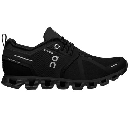 ON WOMEN'S CLOUD 5 WATERPROOF SHOES - ALL BLACK_SIDE RIGHT SHOE ANGLE