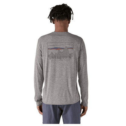 PATAGONIA MEN'S LONG-SLEEVED CAPILENE COOL DAILY GRAPHIC SHIRT - FEATHER GRAY - BACK VIEW WW