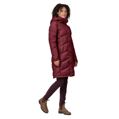 PATAGONIA WOMEN'S KNEE-LENGTH DOWN WITH IT PARKA - BLK - SIDE VIEW FULL WW