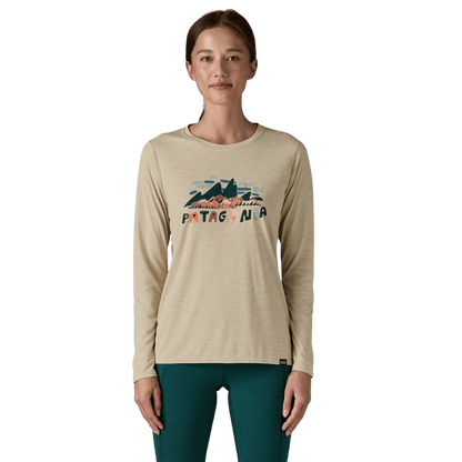 PATAGONIA WOMEN'S CAP COOL DLY GRAPHIC LONG SLEEVE - PUMICE X-DYE WW FRONT