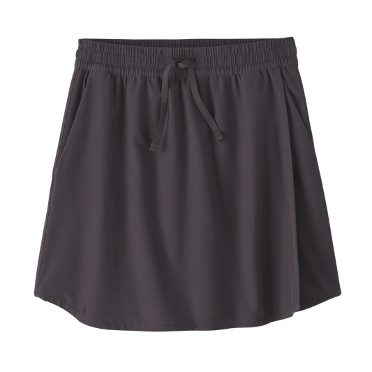 PATAGONIA WOMEN'S FLEETWITH SKORT - INK BLACK FRONT
