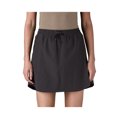 PATAGONIA WOMEN'S FLEETWITH STRETCHY SKORT -BLACK