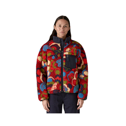 PATAGONIA WOMEN'S CLASSIC RETRO-X JACKET - AMANITA RED front view
