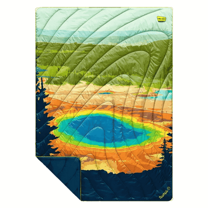 RUMPL ORIGINAL PUFFY BLANKET - YELLOWSTONE NATIONAL PARK_FRONT ANGLE