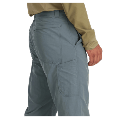 SIMMS MEN'S SUPERLIGHT FISHING PANT W/ UPF 50+ - STORM - BACK POCKET 