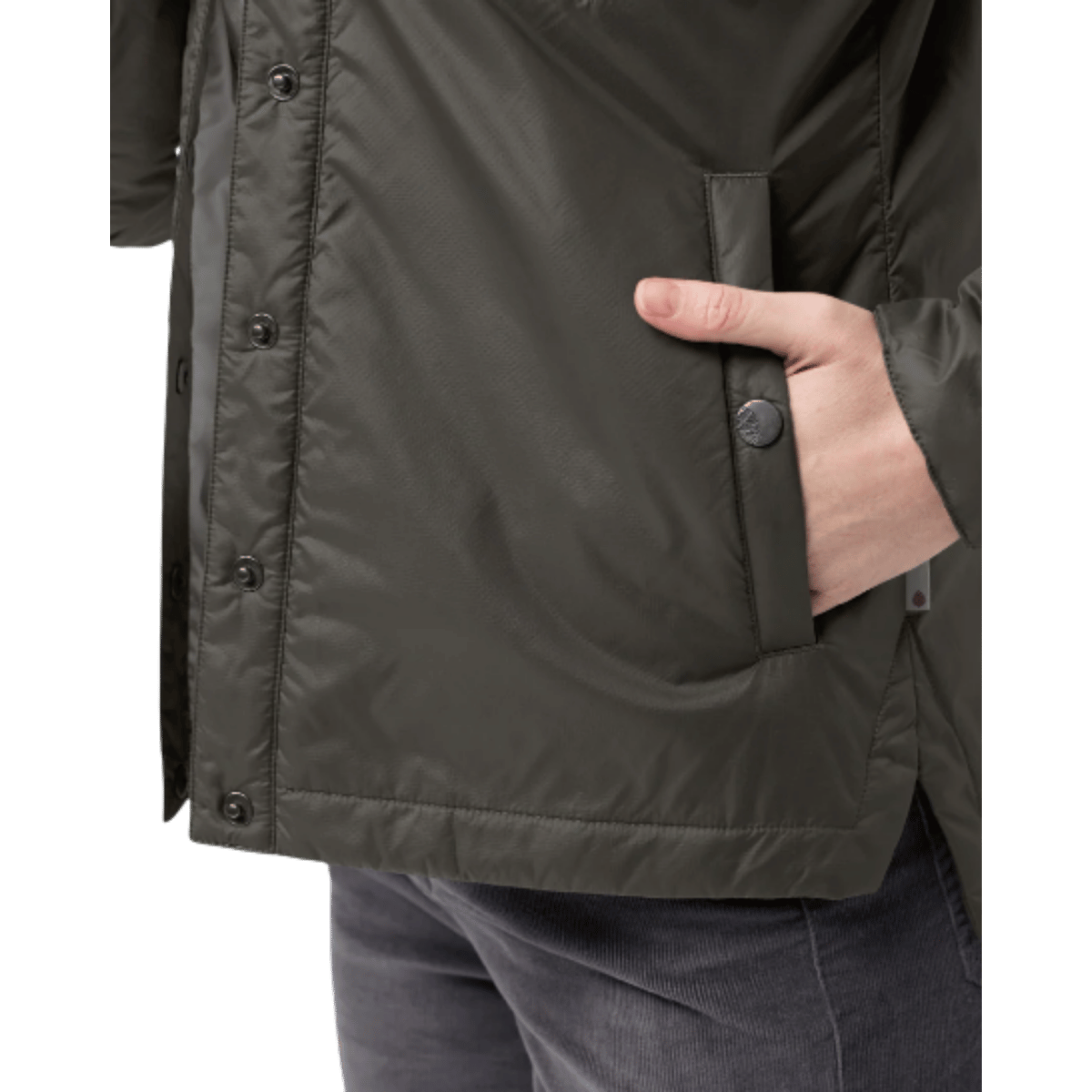 STIO WOMEN'S SKYCREST SNAP SHIRT - RAVEN WW ZOMMED POCKET ANGLE