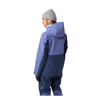 STIO WOMEN'S SKYRIDER JACKET - NIGHTFALL_MOUNTAIN SHADOW - ON MODEL BACK