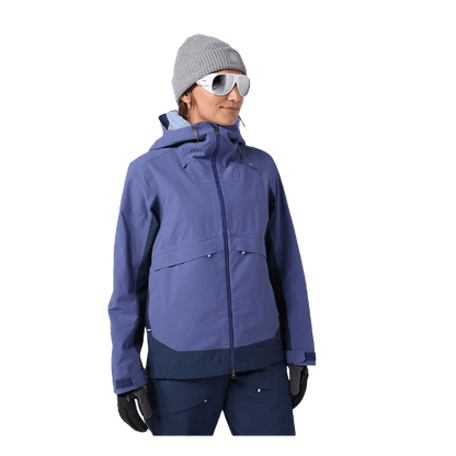 STIO WOMEN'S SKYRIDER JACKET - NIGHTFALL_MOUNTAIN SHADOW - ON MODEL FRONT