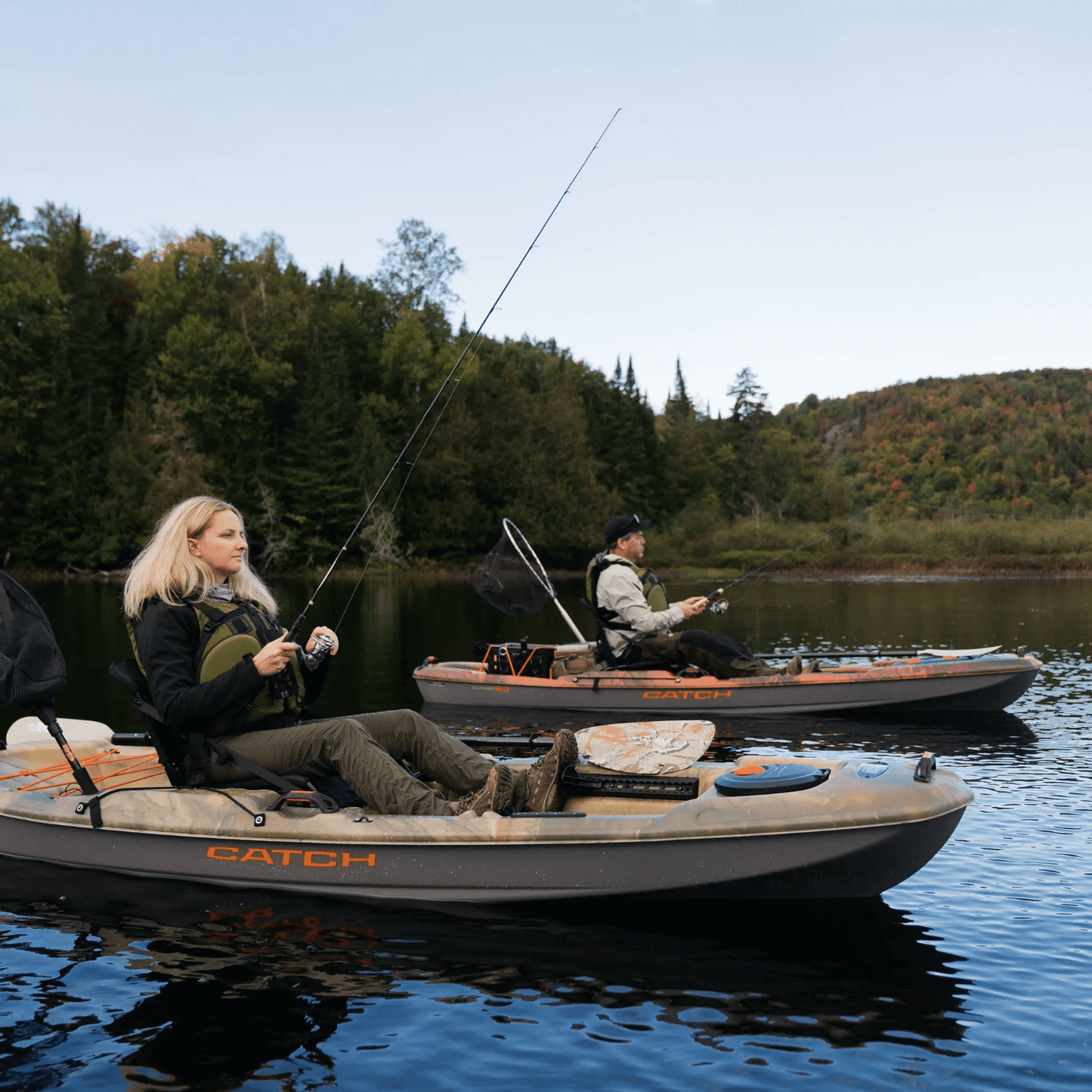 CATCH CLASSIC 100 ANGLER KAYAK with people fishing