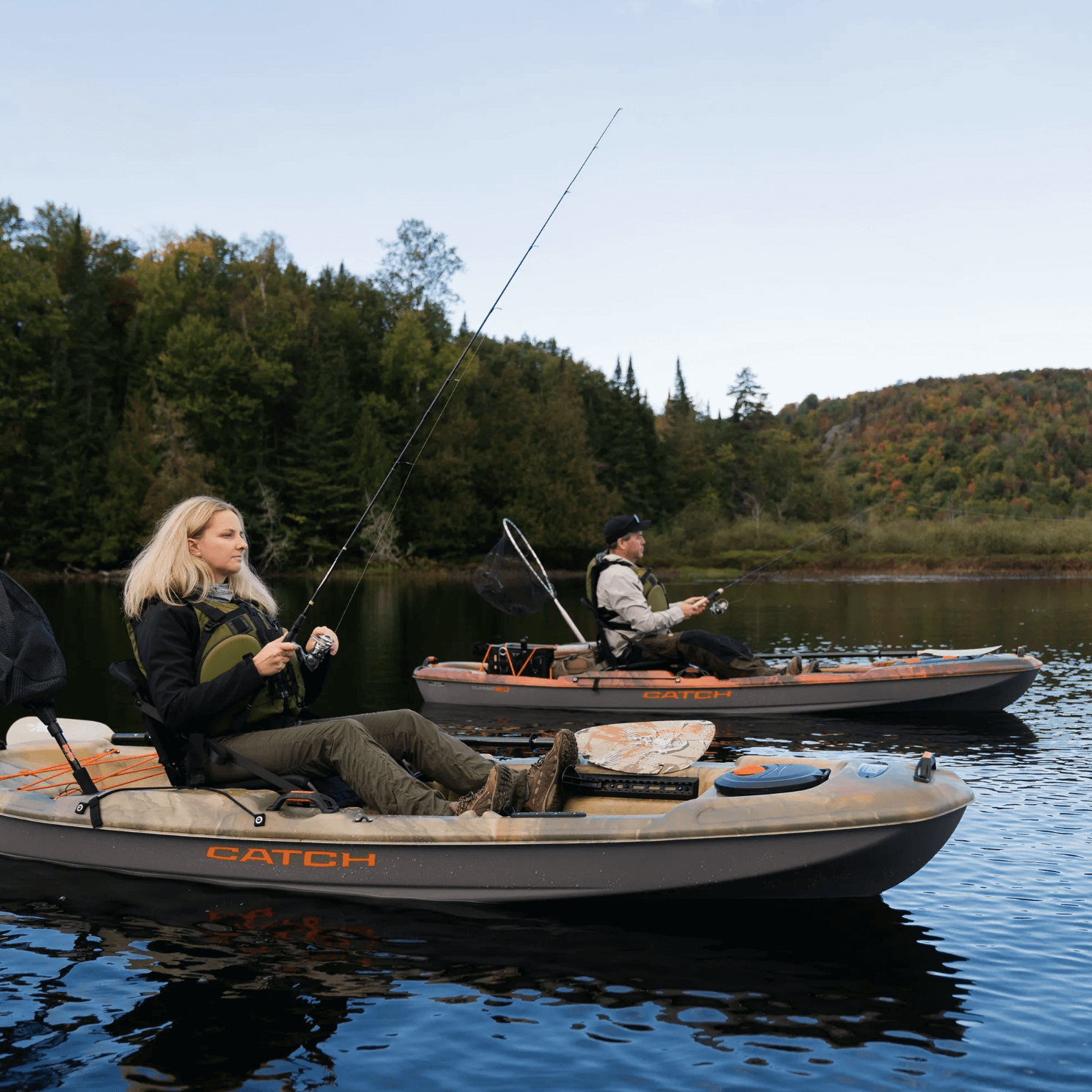 CATCH CLASSIC 100 ANGLER KAYAK with people fishing