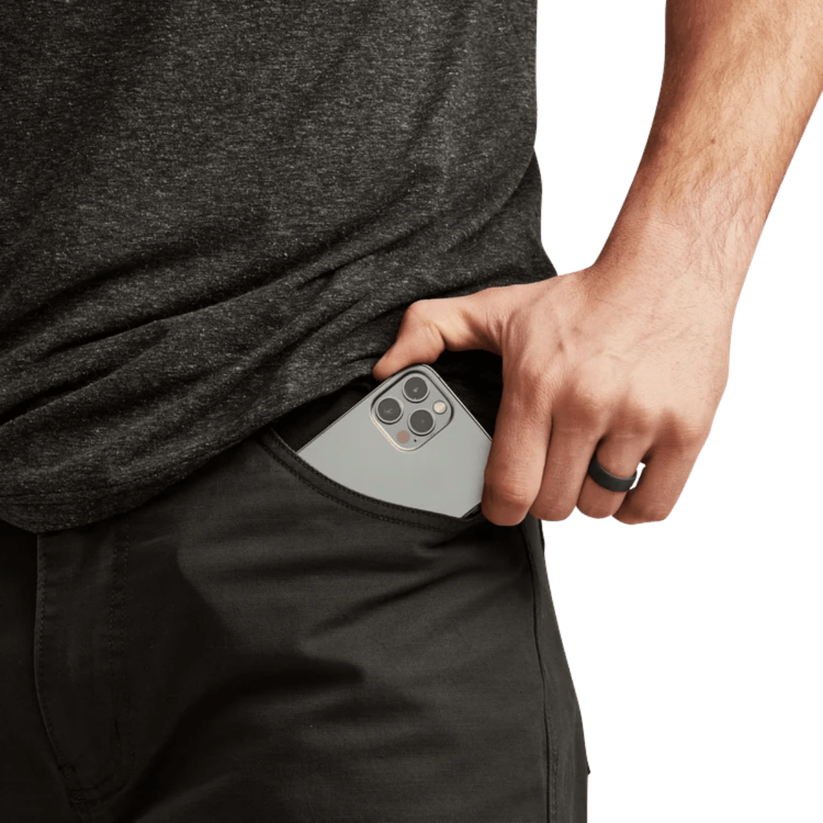 SITKA EVERYDAY PANT REG - OBSIDIAN_2 - POCKET VIEW WITH SAMPLE (ON MODEL)