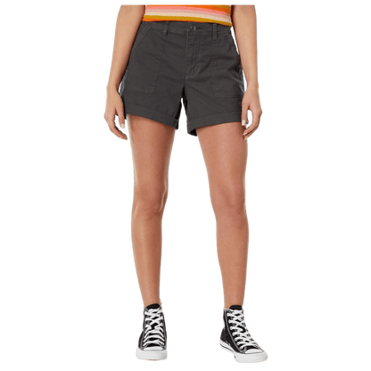 TOAD & CO WOMEN’S EARTHWORKS CAMP SHORT 5.5" – SOOT_FRONT ANGLE