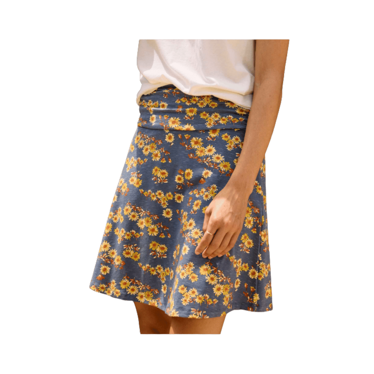  TOAD & CO WOMEN’S CHAKA SKIRT – BLUE SHADOW DAISY PRINT - SIDE VIEW