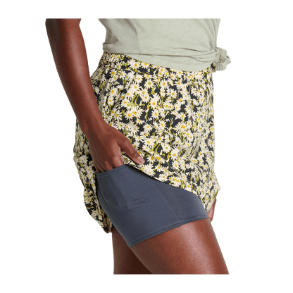 TOAD & CO WOMEN'S SUNKISSED WEEKEND SKORT - BARLEY DAISY FIELD - POCKET VIEW