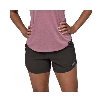 WOMENS_TRAILFARER_SHORTS_4.5_FRONT