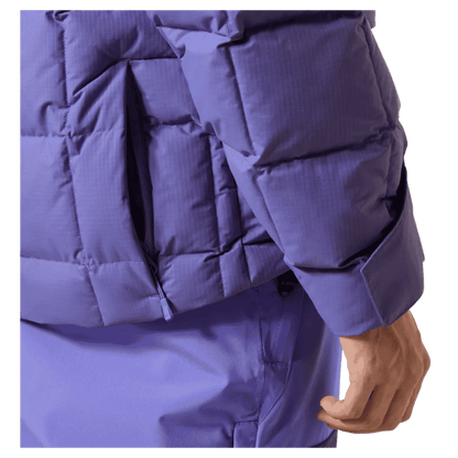 HELLY HANSEN WOMEN'S EMIKO RIDABLE PUFFY JACKET - ULTRA VIOLET_BACK POCKET