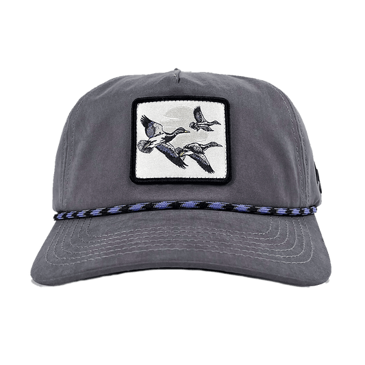 WAGGLE DUCK & COVER ROPE HAT - FRONT VIEW