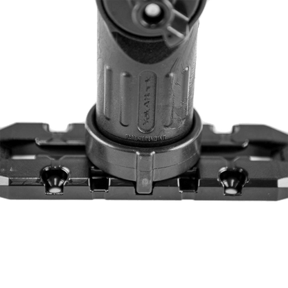 GRIDLOC MIGHTYMOUNT XL 6" showing up close how a mount attaches